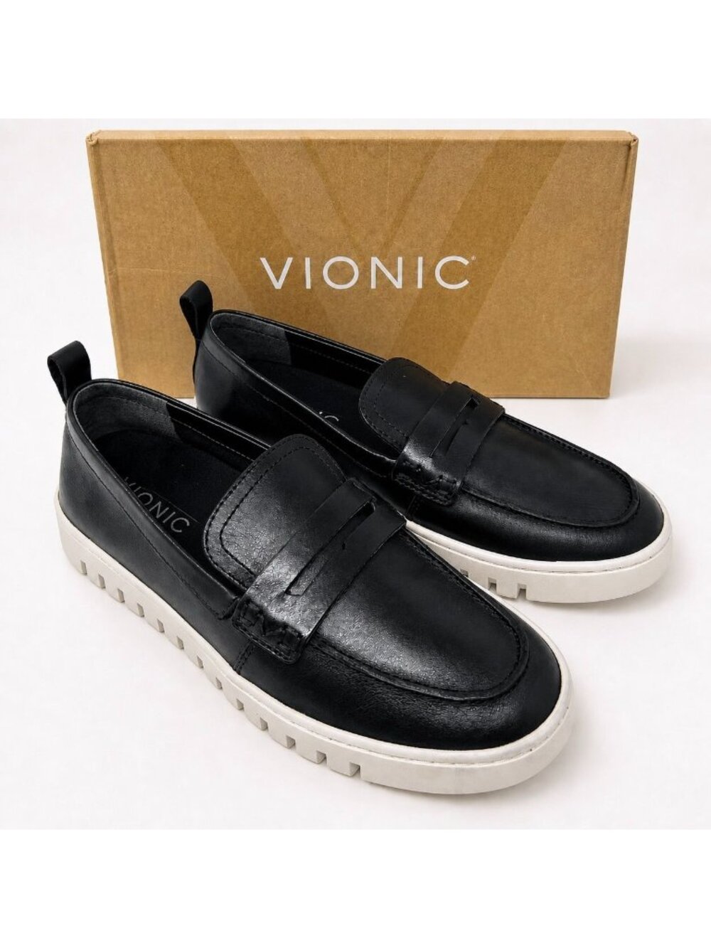 Vionic Uptown Black Leather Loafers Womens Size 7.5 Arch support Comfort